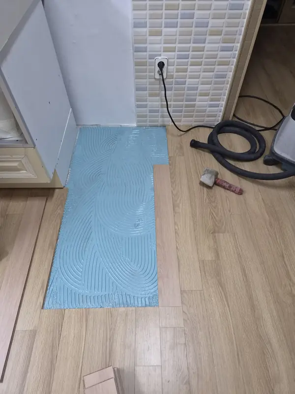 철거후마루시공 서울 아일랜드 철거 후 빈 바닥 시공 전